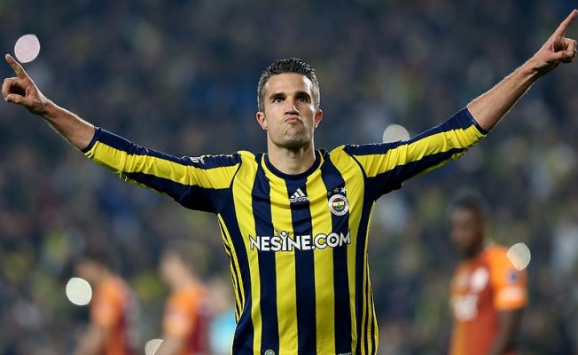 Fenerbahçeli futbolcu Van Persie: Hedefimiz ligi şampiyon tamamlamak