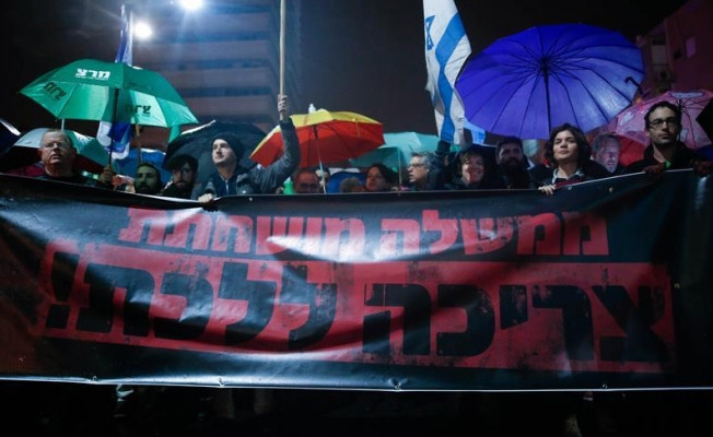 İsrailliler Netanyahu'nun istifasını istedi