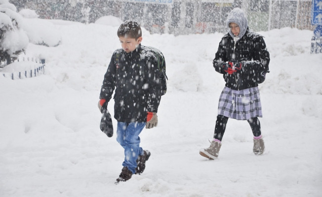 İstanbul dahil 15 ilde eğitime kar tatili! İşte o iller