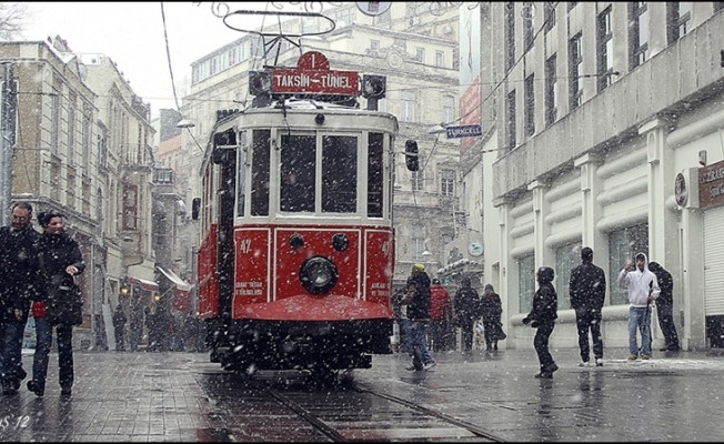 İstiklal Caddesi'nin önemli sembolü tramvay seferleri durduruluyor!