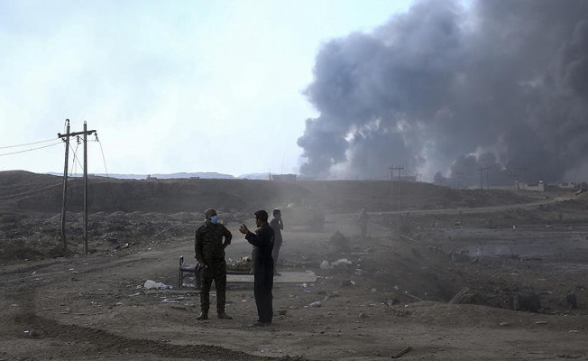 Musul'da DEAŞ'ın ateşe verdiği 16 petrol kuyusu söndürüldü
