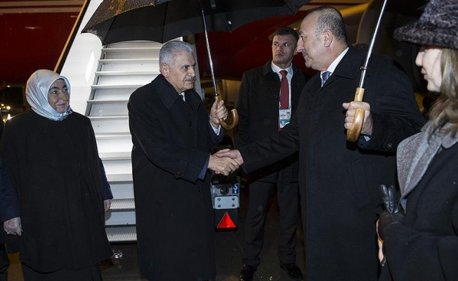 Başbakan Yıldırım, özel uçak TUR ile Münih'e geldi