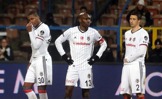 Beşiktaş'ta tehlike çanları, Beşiktaş'ın deplasman kayıpları artıyor
