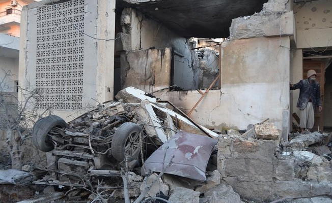 Esed güçleri İdlib'de yine sivilleri vurdu: 7 ölü