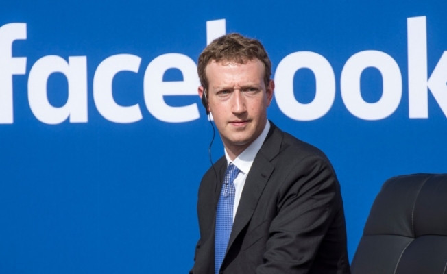 Facebook'un kurucusu Zuckerberg görevden ayrılıyor mu?
