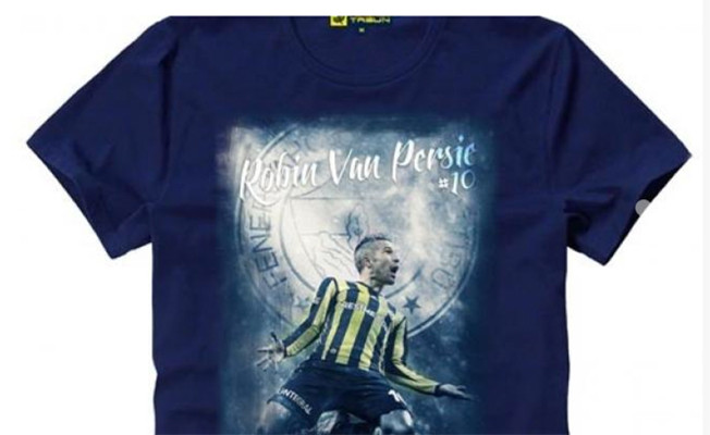 Fenerbahçe'den Robin van Persie tişörtü