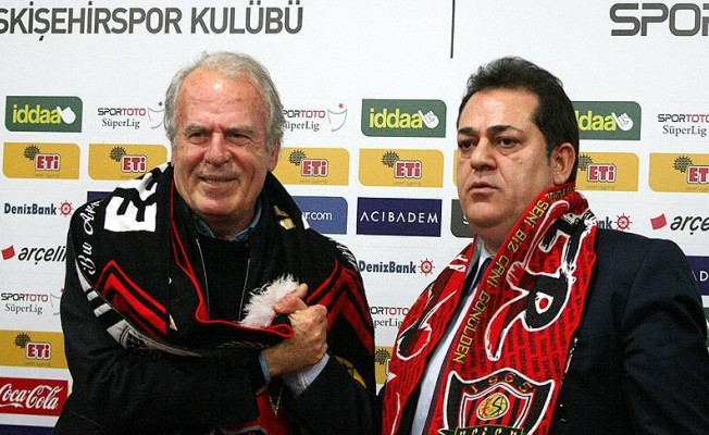 Mustafa Denizli resmen Eskişehirspor'da