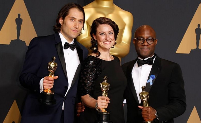 Oscar ödüllerinde yanlış anons ortalığı karıştırdı
