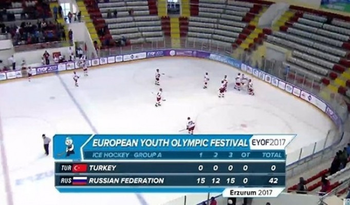 Türkiye buz hokeyi takımından tarihi hezimet! Rusya'ya 42 - 0 mağlup oldu!