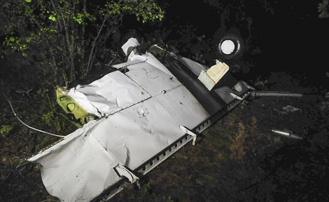 Afrika'da uçak düştü: 6 ölü
