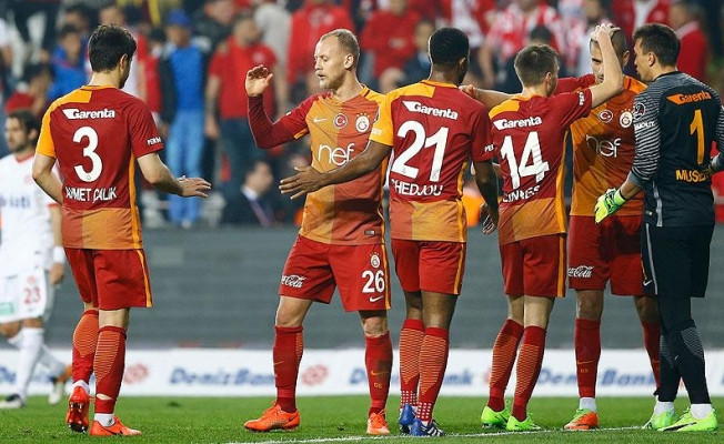 Galatasaray zorlu virajda