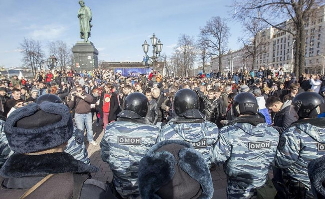 Rusya'da muhalif gösterilere polis müdahalesi