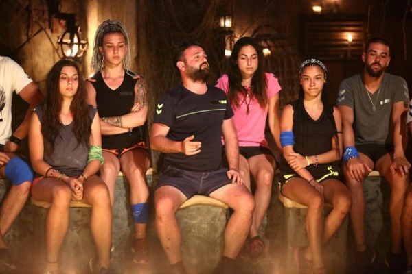 Survivor'da kim elendi? - İzle (28 Mart 2017) TV8 izle