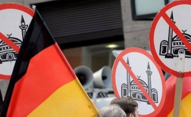 Almanya'da siyasi suçlar zirve yaptı