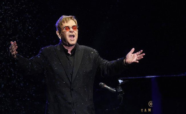 Elton John'a 'ölümcül bakteri' teşhisi