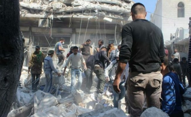 İdlib yine havadan bombalandı