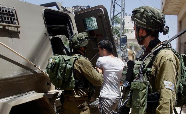 İsrail Batı Şeria'da 7 Filistinliyi gözaltına aldı