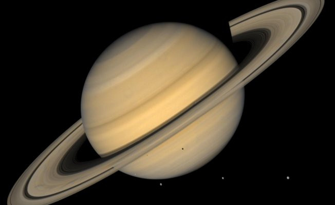 Satürn'ün atmosferinden olağanüstü kareler!