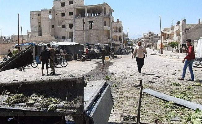 Suriye'de Han Şeyhun'a hava saldırısında iki çocuk öldü
