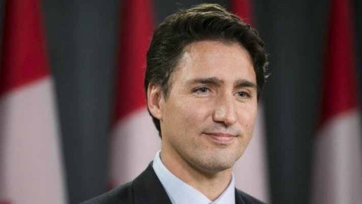 Kanada Başbakanı Justin Trudeau çorapla törene katıldı