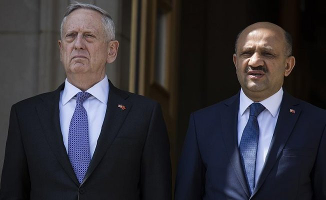 Milli Savunma Bakanı Işık, Amerikalı mevkidaşı Mattis ile görüştü