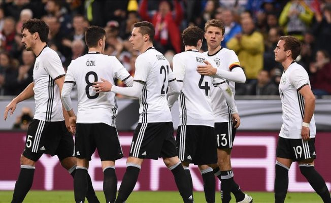 Almanya sahasında San Marino'yu 7-0 mağlup etti