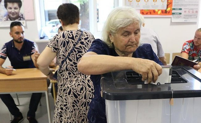Arnavutluk'ta genel seçimi Rama kazandı