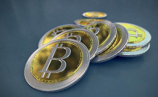 Bitcoin yüzde 30'un üzerinde düştü