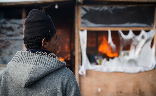 Calais'te sığınmacılar için kabul merkezine izin yok
