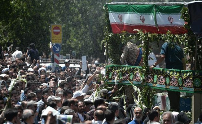 İran'daki saldırılarda hayatını kaybedenler için cenaze töreni düzenlendi