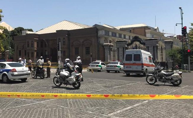 İran Meclisi ve Humeyni Türbesi'ne düzenlenen saldırıda ağır bilanço