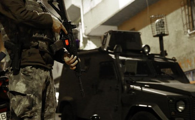 Kadıköy'de terör operasyonunda silahlı çatışma