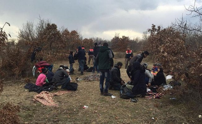 Kırklareli'nde 28 kaçak ve sığınmacı yakalandı