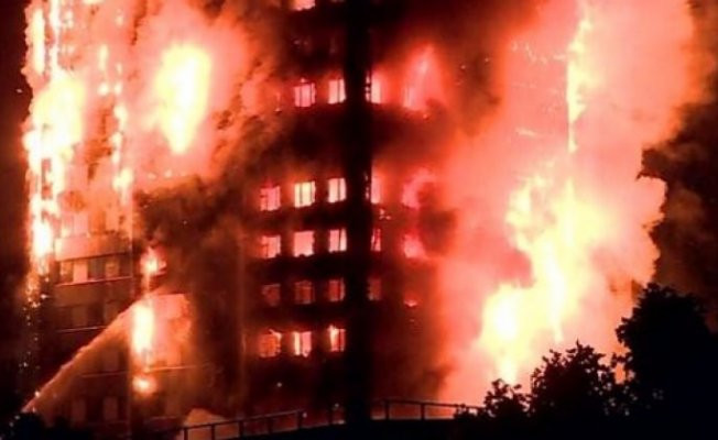 Londra'da 5 büyük binada yangın tahliyesi