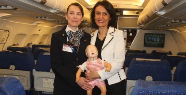 THY kabin memuru, uçakta bir bebeğin hayatını kurtardı