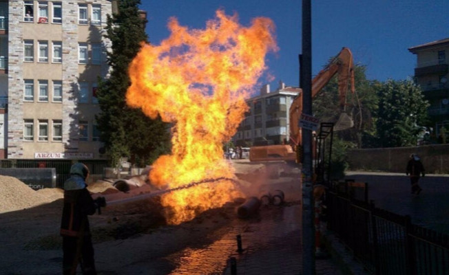 Ankara'da doğalgaz borusu patladı!