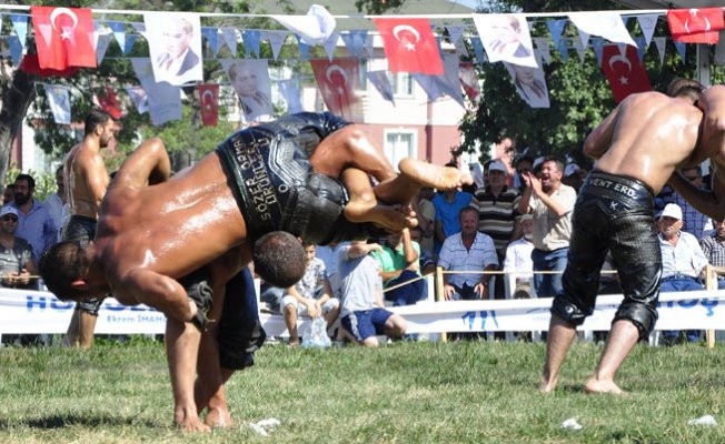 Beylikdüzü'nde 2'nci Geleneksel Yağlı Güreş Festivali