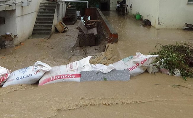 Yağmur Çanakkale'de de etkili oldu