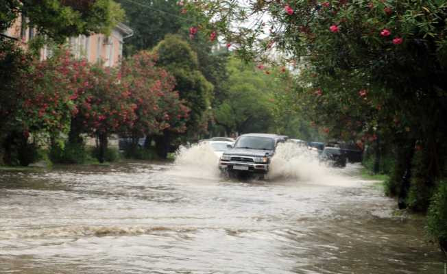 Abhazya’da yağışlar hayatı felç etti