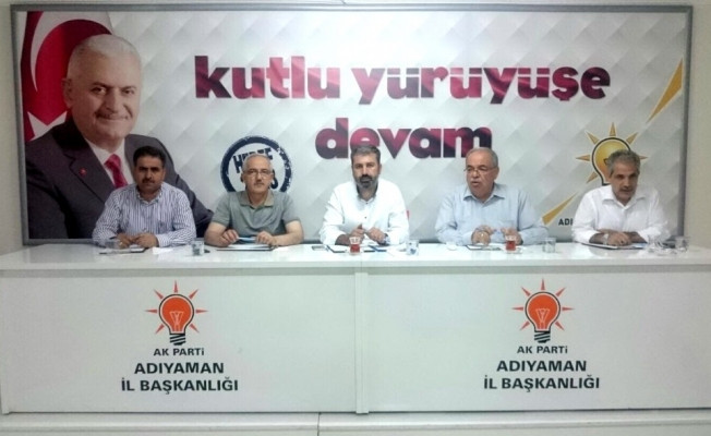AK Parti Milletvekili İsmail Bilen kongre süreciyle ilgili teşkilat mensuplarıyla görüştü
