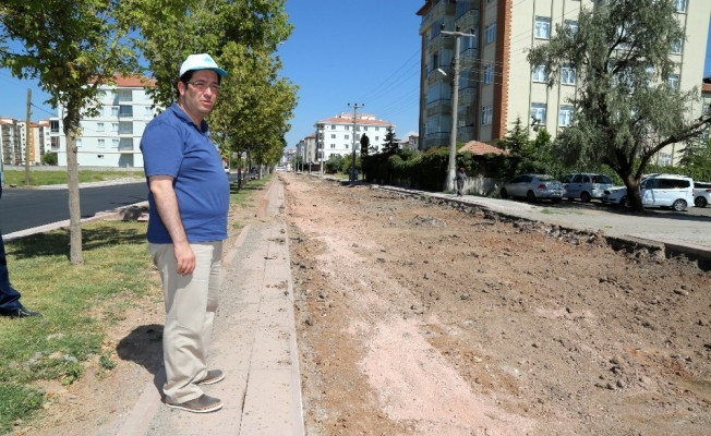 Aksaray Belediyesi şehrin her bölgesinde asfalt çalışması yapıyor