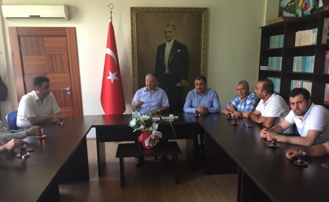 Başkan Cabbar ve Ak Parti İlçe Teşkilatı Kaymakam Duru’yu ziyaret etti