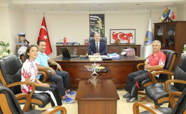 Başkan Şirin Türkiye 3.’sü Edanur’u makamında ağırladı