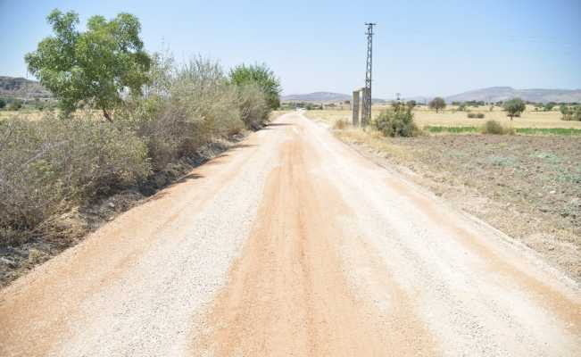 Dicle’nin kırsal mahalle yolları yenileniyor