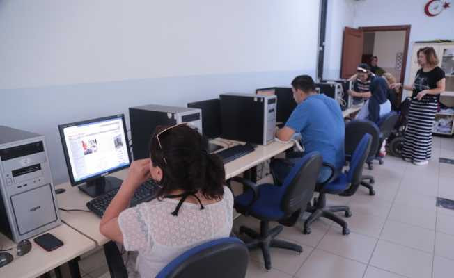 Gölbaşı Belediyesinden engellilere bilgisayar destekli muhasebe kursu