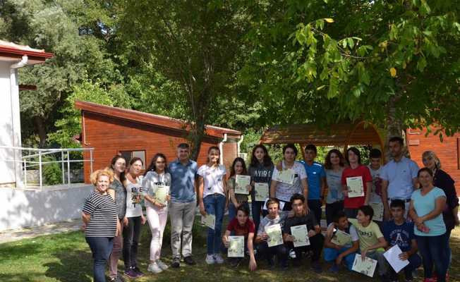 221 öğrenci ’tabiat kaşifi’ sertifikası aldı