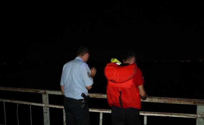 Adana’da  acemi şoför otomobiliyle sulama kanalı düştü: 1 ölü 2 yaralı