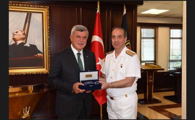 Başkan Karaosmanoğlu’ndan komutanlara ziyaret