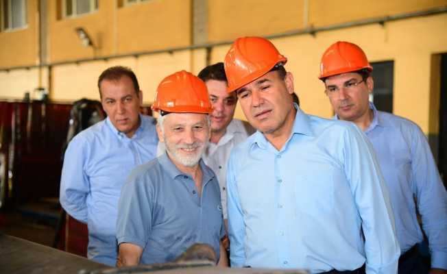 Başkan Sözlü Metal Sanayi Sitesi’nde işçilerle yemek yedi