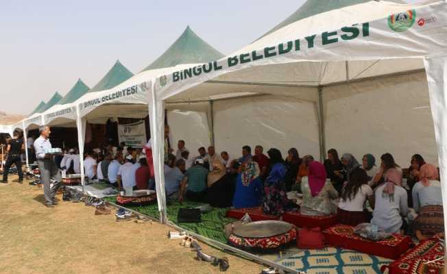 Bingöl’de kardeşlik sofrası kuruldu